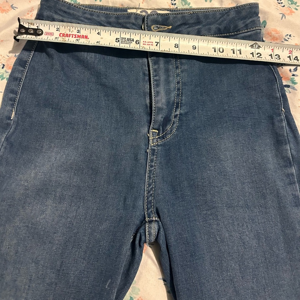 We The Free Jeans 29 Womens Light Wash High Rise Flare Bell
Bottom Size 25 - Picture 10 of 13